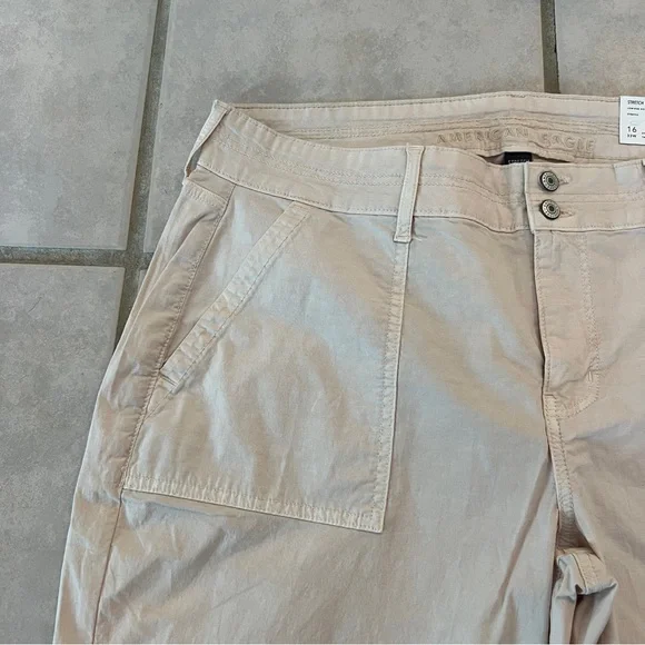 American Eagle Stretch Low Rise Kick Crop Pant NWT Size 16 - Picture 2 of 6